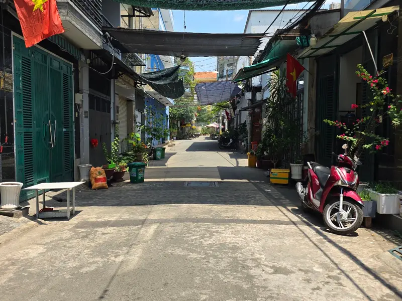 BÁN NHÀ ĐƯỜNG PHẠM ĐĂNG GIẢNG BÌNH TÂN. GIÁP TÂN PHÚ. GIẢM CHÀO . HẺM XE HƠI TRÁNH NHAU.... Bán nhà riêng tại Bình Hưng Hòa, Hồ Chí Minh 01