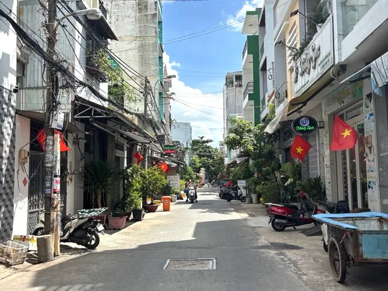 Nhà 2 tầng, 3 phòng ngủ – gần ngã 4 bốn xã sát mặt tiền Lê Văn Quới, Quận Bình Tân – 71 m2... Bán nhà riêng tại Bình Hưng Hòa, Hồ Chí Minh 01