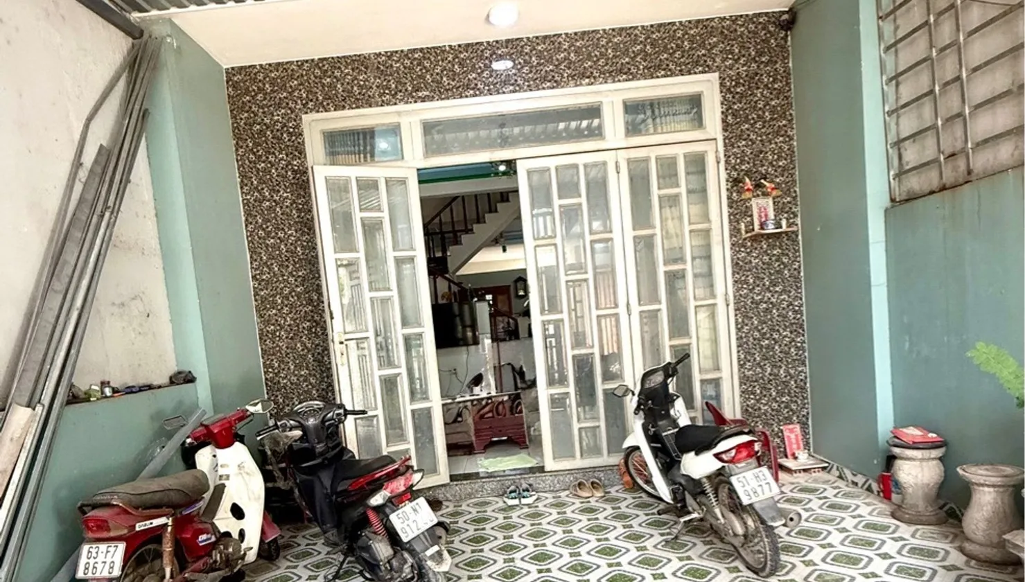 Bán nhà riêng 3 tầng phường Tân Tạo A, Quận Bình Tân, diện tích 102.6m2 mặt tiền 5m... Bán nhà riêng tại Bình Tân, Hồ Chí Minh 01