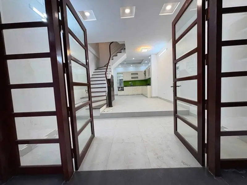 Nhà 5 tầng tại Âu Cơ, Tây Hồ, 40m2, ở luôn,... Bán nhà riêng tại Tây Hồ, Hà Nội 01