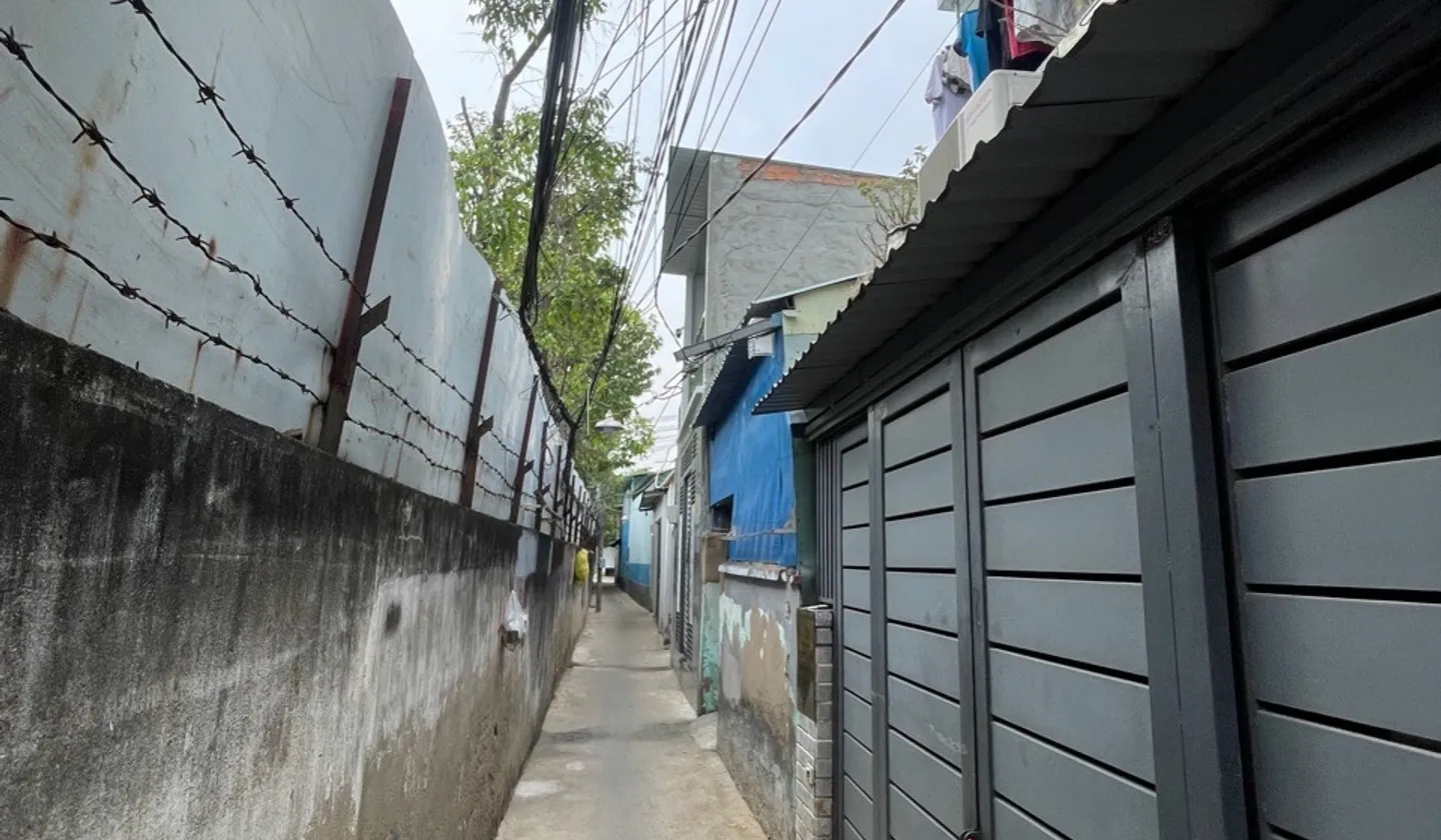 Lô Góc 4 Tầng Gò Ô Môi-P. Phú Thuận- Hẻm Gần Mặt Tiền- Nhà Mới Ở
Ngay- Nhỉnh 4 Tỷ... Bán nhà riêng tại Phú Thuận, Hồ Chí Minh 01