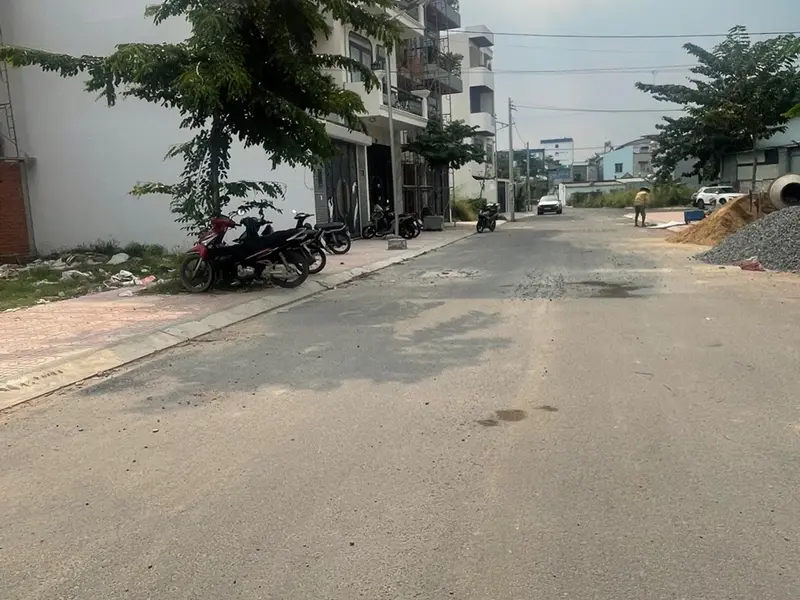 BÁN LÔ ĐẤT CHỢ HÓC MÔN - BÙI THỊ LÙNG 81,8m2, MẶT TIỀN NHỰA 8m LỀ 6m- NGANG 6,5m VỊ TRÍ VIP... Bán đất tại Đông Thạnh, Hồ Chí Minh 01