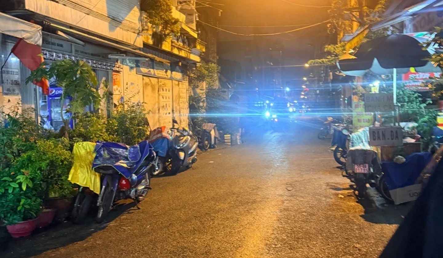 Cơ hội sở hữu nhà 5 tầng giá tốt tại Đồng Nai Quận 10... Bán nhà riêng tại Hòa Hưng, Hồ Chí Minh 01