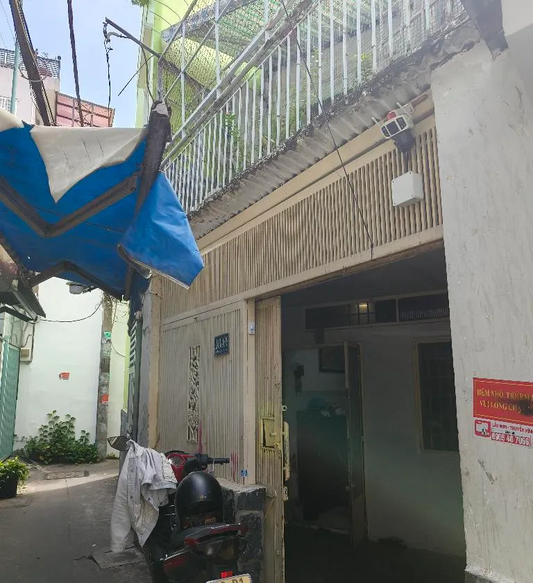 NGAY TRUNG TÂM Q.4 HẺM THÔNG... Bán nhà riêng tại Khánh Hội, Hồ Chí Minh 01