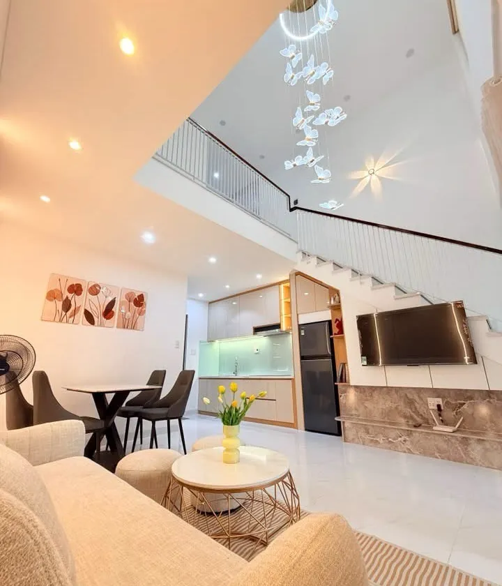 Nhà 2 tầng full nội thất, diện tích 60m2 gần trường Đại Học Duy Tân, Đà Nẵng chỉ 4,x ty.... Bán nhà riêng tại Hải Châu, Đà Nẵng 01