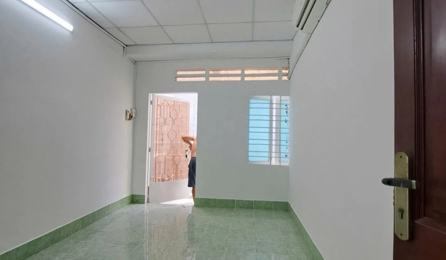 Nhà 2 tầng mặt tiền rộng, trung tâm Phan Xích Long... Bán nhà riêng tại Cầu Kiệu, Hồ Chí Minh 01
