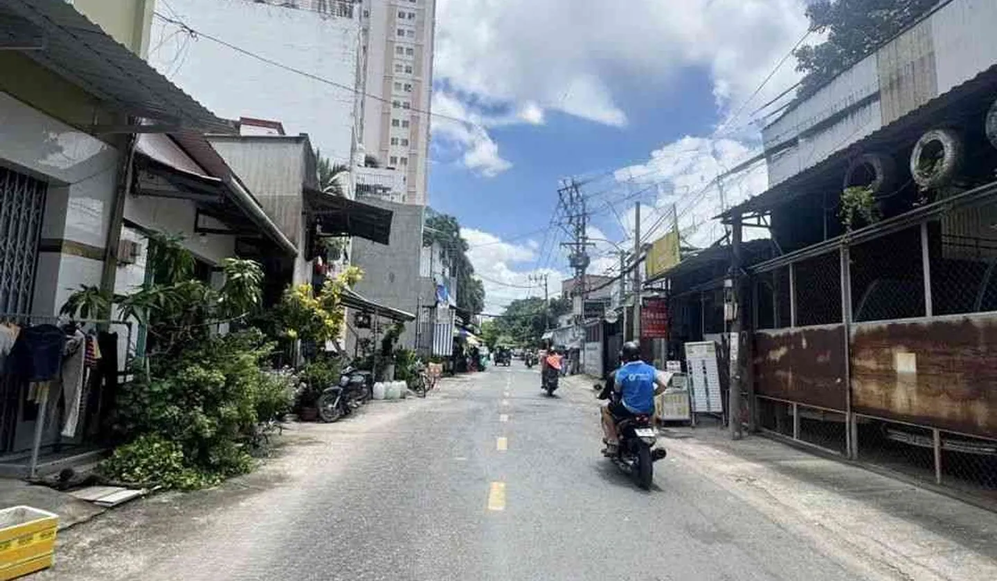 Cơ hội sở hữu nhà mặt phố 2 tầng tại phường Tân Phú với giá hấp dẫn... Bán nhà mặt phố tại Tân Phú, Hồ Chí Minh 01