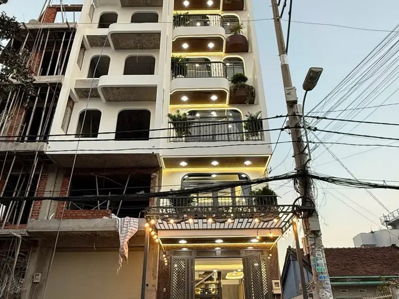 Nhà mặt phố Tân Thới Nhất 7 tầng sang trọng,thang máy hiện đại nội thất đầy đủ... Bán nhà mặt phố tại Đông Hưng Thuận, Hồ Chí Minh 01