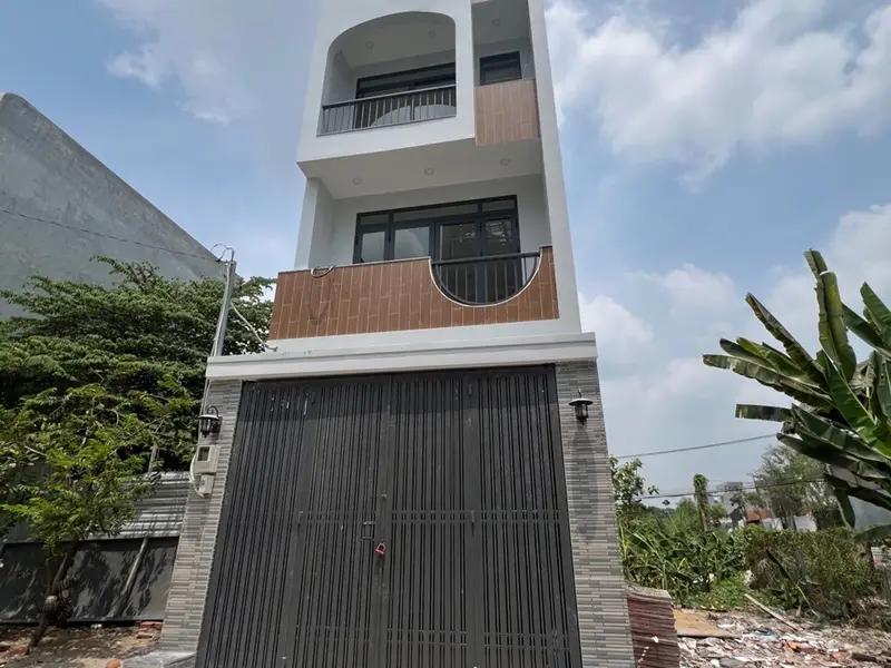 NHÀ MỚI 4 TẦNG 4PN - KHU PHÂN LÔ DÂN CƯ ĐỒNG BỘ - SÁT KDC ĐÔNG TĂNG LONG - PHƯỜNG LONG TRƯỜNG, TPHC... Bán nhà riêng tại Long Trường, Hồ Chí Minh 01
