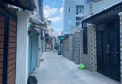 Cơ hội sở hữu nhà 200m2 trung tâm Quận 7 giá tốt, hẻm xe hơi thông thoáng... Bán nhà riêng tại Phú Thuận, Hồ Chí Minh 02