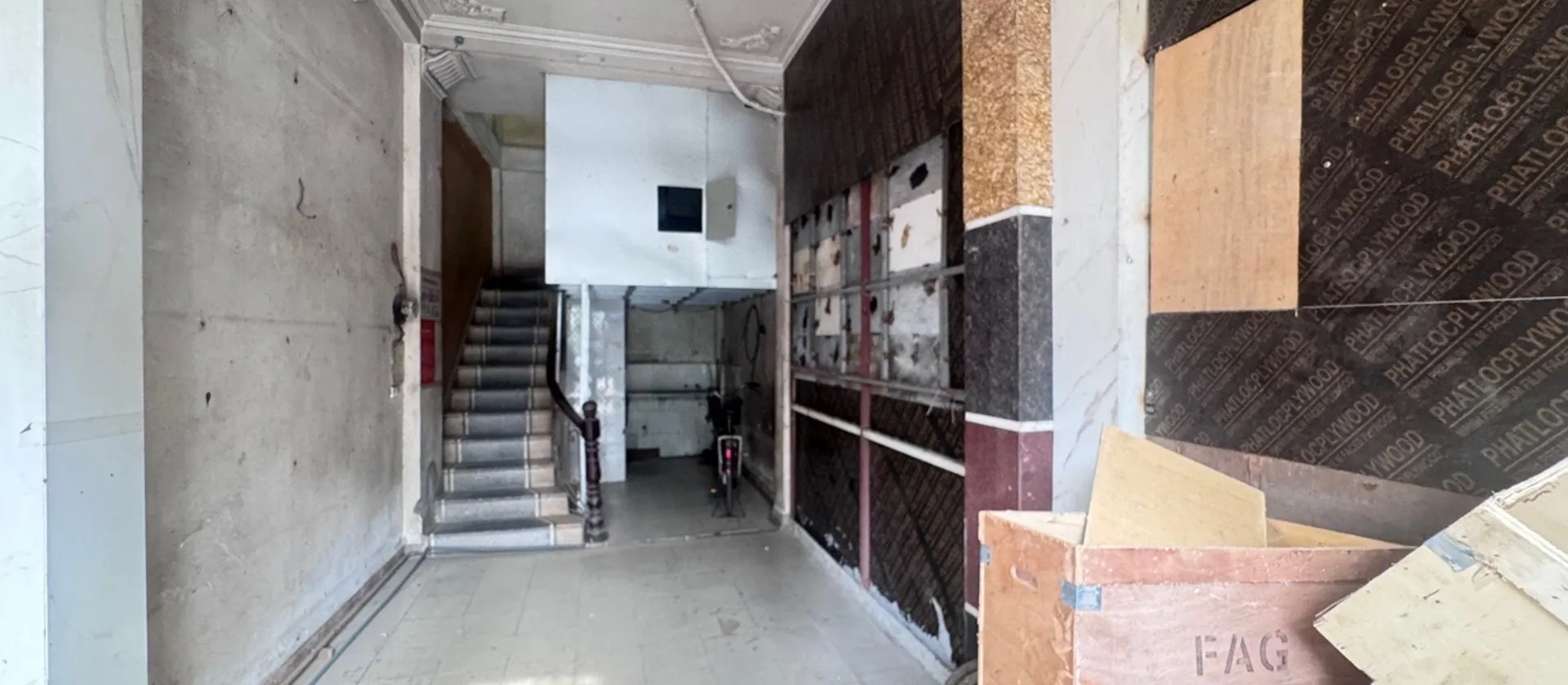 Bán nhà mặt phố tại quận Long Biên, mặt tiền rộng, kinh doanh tốt... Bán nhà mặt phố tại Bồ Đề, Hà Nội 01