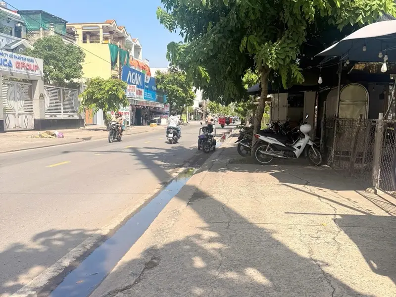 Nhà mặt phố Quận 7 giá sốc, diện tích rộng, tiện nghi đầy đủ... Bán nhà mặt phố tại Tân Hưng, Hồ Chí Minh 01