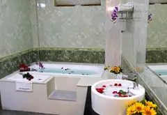 Cơ hội độc nhất sở hữu khách sạn 5 tầng trung tâm Hải Châu với doanh thu 150 triệu/tháng... Bán nhà mặt phố tại Hải Châu, Đà Nẵng 02