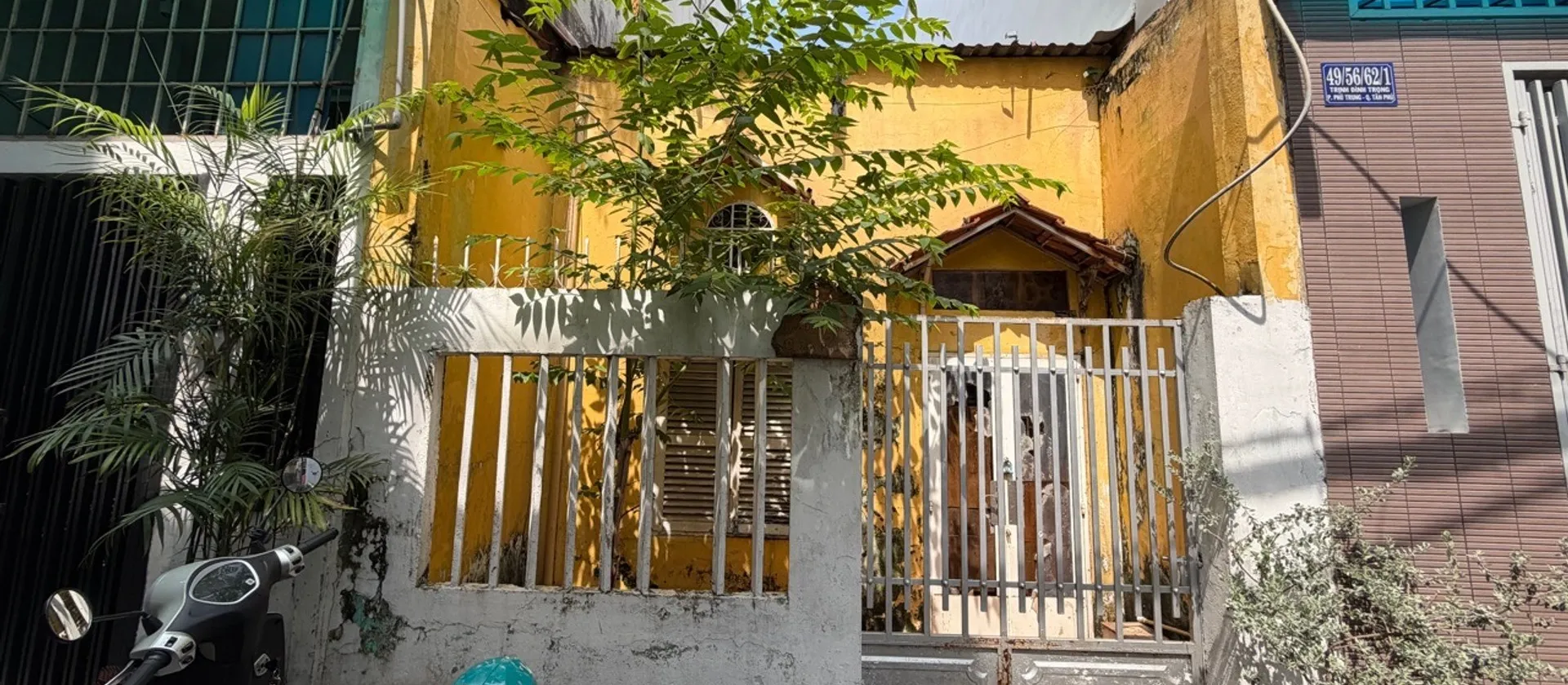 Nhà Nát - Bán Đất- Cách mặt tiền 1 căn 😍... Bán nhà riêng tại Tân Phú, Hồ Chí Minh 01