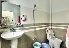 🔥 HẺM ÔTÔ – NHÀ 2 TẦNG – NGANG 5.7M – CHỈ 4.35 TỶ 🔥
📍 Thạnh Lộc 13, P. An Phú Đông, TP.HCM.

🏡... Bán nhà riêng tại An Phú Đông, Hồ Chí Minh 04