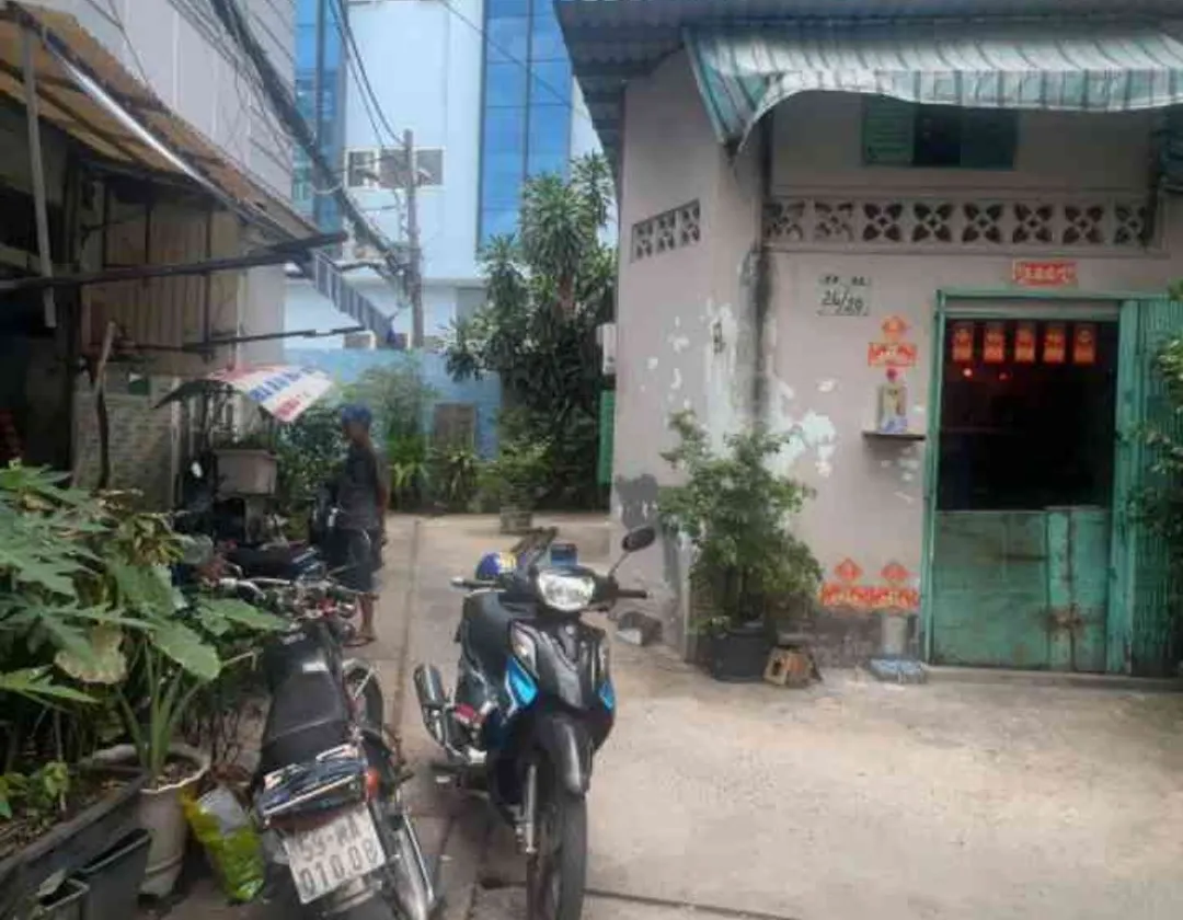 Nhà riêng trung tâm quận 11, vị trí vàng, giá cực tốt chờ người nhanh tay... Bán nhà riêng tại Bình Thới, Hồ Chí Minh 01