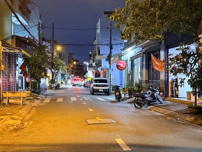 Nhà MT kinh doanh, Tân Kỳ Tân Quý nhà nở hậu Tài Lộc, gồm có 3PN lớn... Bán nhà riêng tại Bình Hưng Hòa, Hồ Chí Minh 01