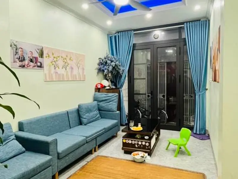 Bán nhà riêng tại quận Cầu Giấy, 4 tầng, 33m2, gần ô tô tránh, giá 7.9 tỷ... Bán nhà riêng tại Nghĩa Đô, Hà Nội 01
