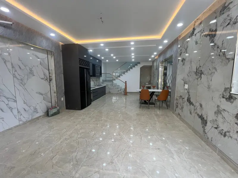 🔥 CHỦ NHIỆT BÁN GIẢM CHÀO 400 TRIỆU - GIÁ MỚI 4.8 TỶ 🔥
🏠 NHÀ ĐẸP Ở NGAY - 3 TẦNG SÂN THƯỢNG -... Bán nhà riêng tại Trung Mỹ Tây, Hồ Chí Minh 01