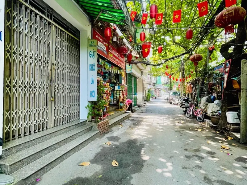 Bán nhà riêng 3 tầng tại Bồ Đề, Long Biên, gần mặt phố Nguyễn Văn Cừ, ô tô tránh... Bán nhà riêng tại Long Biên, Hà Nội 01