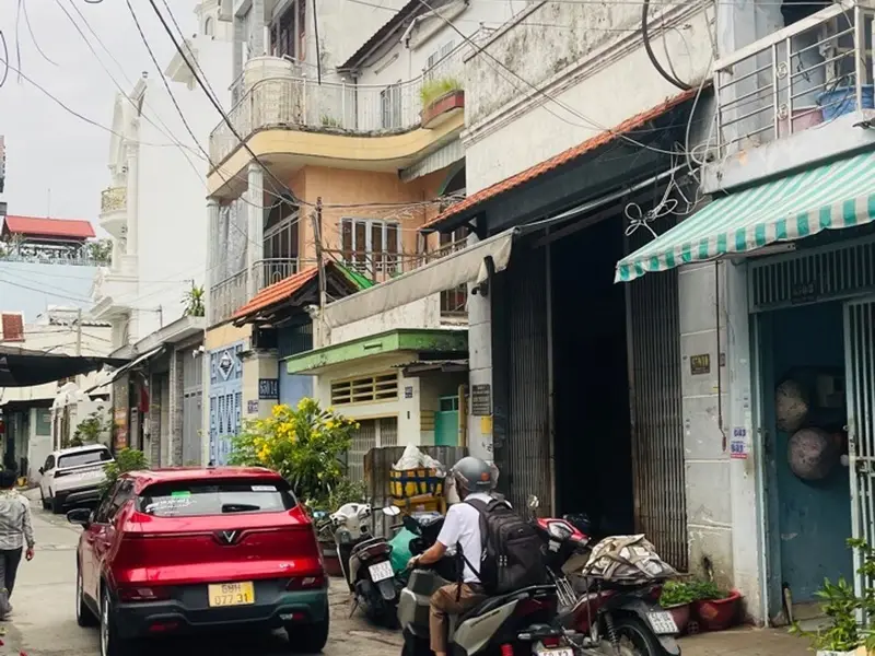 Nhà riêng 3 tầng 3 phòng ngủ gần trung tâm quận Bình Tân... Bán nhà riêng tại Bình Trị Đông, Hồ Chí Minh 01