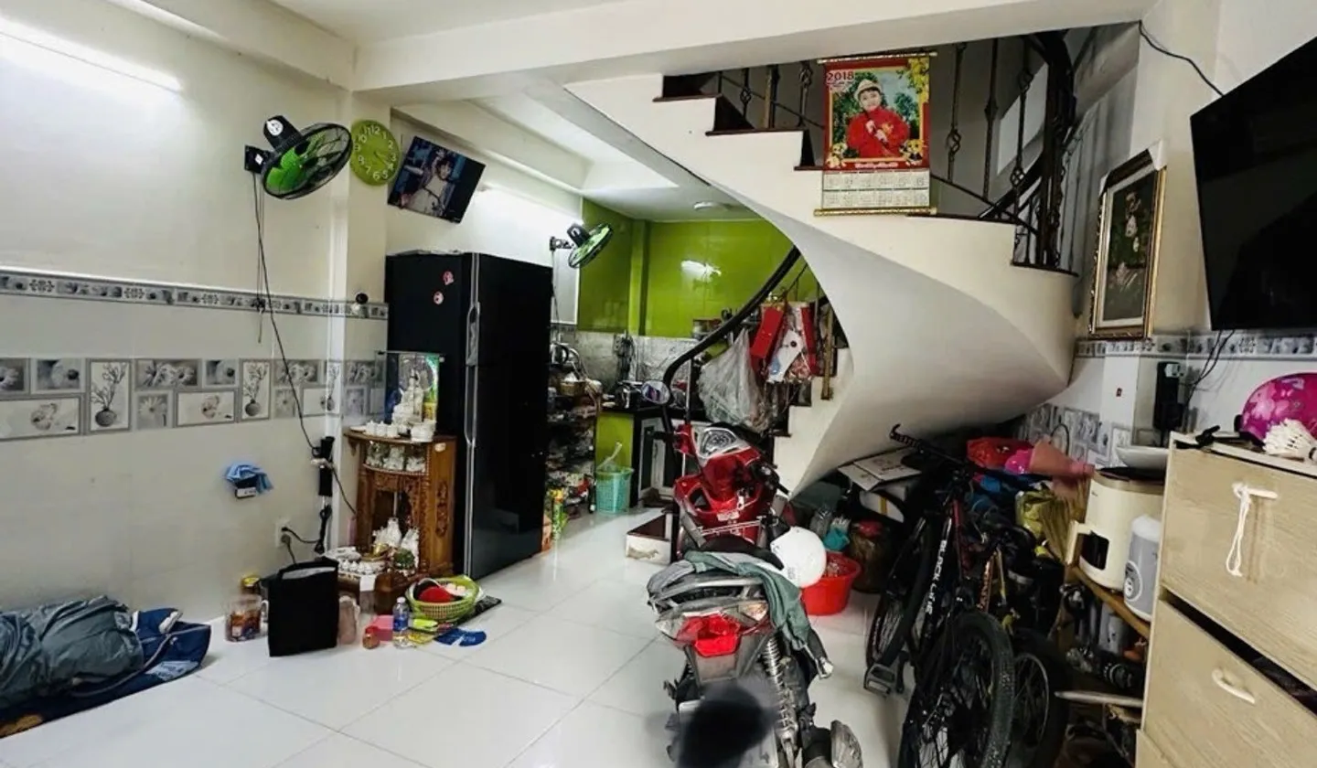 Nhà 5 Tầng Hẻm Rộng Quận 10 - Cơ Hội Vàng Cho Gia Đình Và Đầu Tư... Bán nhà riêng tại Hòa Hưng, Hồ Chí Minh 01