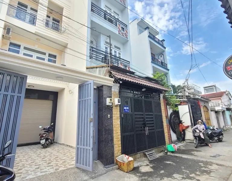 NHÀ 4 TẦNG – SÂN SIÊU RỘNG | ĐẬU 2 XE 7 CHỖ | TÂN HƯNG THUẬN | GIÁ NHỈNH 8 TỶ... Bán nhà riêng tại Đông Hưng Thuận, Hồ Chí Minh 01