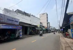 Lô Tư / Bình Tân, bán nhà mặt tiền 3 tầng ngang 5m, đường rộng 12m, có lề... Bán nhà mặt phố tại Bình Hưng Hòa, Hồ Chí Minh 01