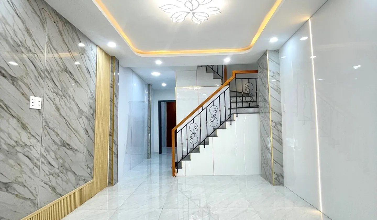 Nhà 2 tầng Quận 8 giá 4.98 tỷ, diện tích 39.2m², 3 phòng ngủ... Bán nhà riêng tại Chánh Hưng, Hồ Chí Minh 01