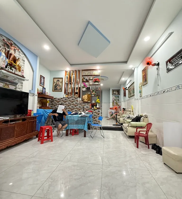 Nhà 3 tầng rộng rãi, sổ chuẩn, vị trí vàng Tân Bình... Bán nhà riêng tại Bảy Hiền, Hồ Chí Minh 01