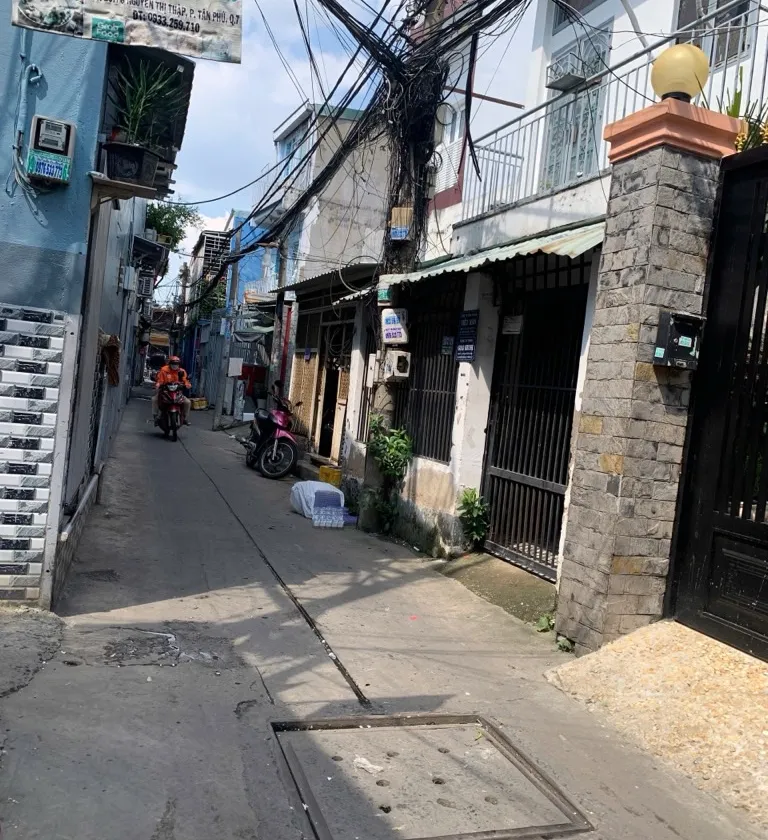 BÁN NHÀ ĐẸP 2 TẦNG - 40 M2-2PN- CÁCH 30M RA NGUYỄN THỊ THẬP- GIÁ NHỈNH6 Đ... Bán nhà riêng tại Tân Mỹ, Hồ Chí Minh 01