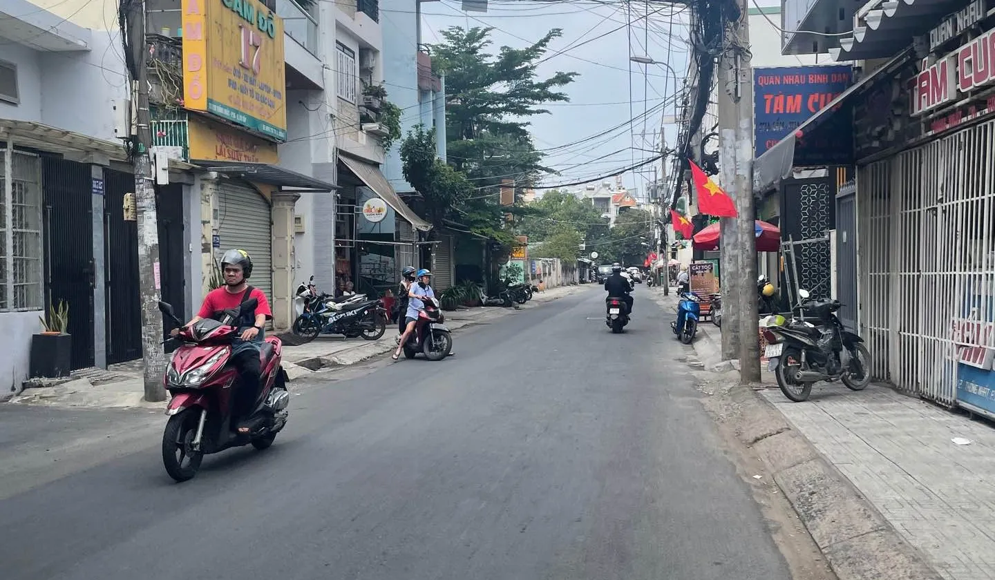 Bán đất 40m2 tại Thống Nhất, Gò Vấp, TP HCM, sổ hồng riêng, giá 5.4 tỷ... Bán đất tại Thông Tây Hội, Hồ Chí Minh 01