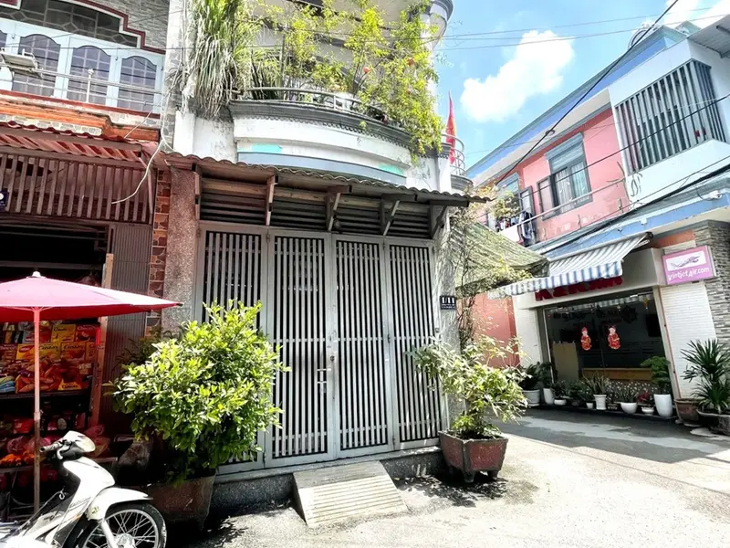 Nhà lô góc 2 mặt thoáng ngay trung tâm quận 12, cơ hội hiếm sót lại... Bán nhà riêng tại Đông Hưng Thuận, Hồ Chí Minh 01