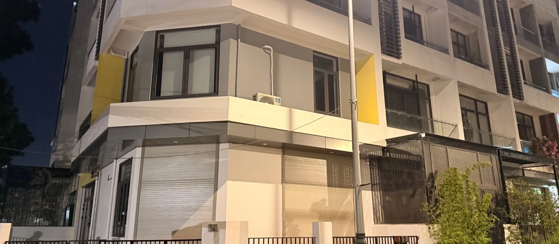 Siêu biệt thự mặt phố trung tâm hành chính đáng sở hữu ngay hôm nay... Bán nhà mặt phố tại Việt Hưng, Hà Nội 01