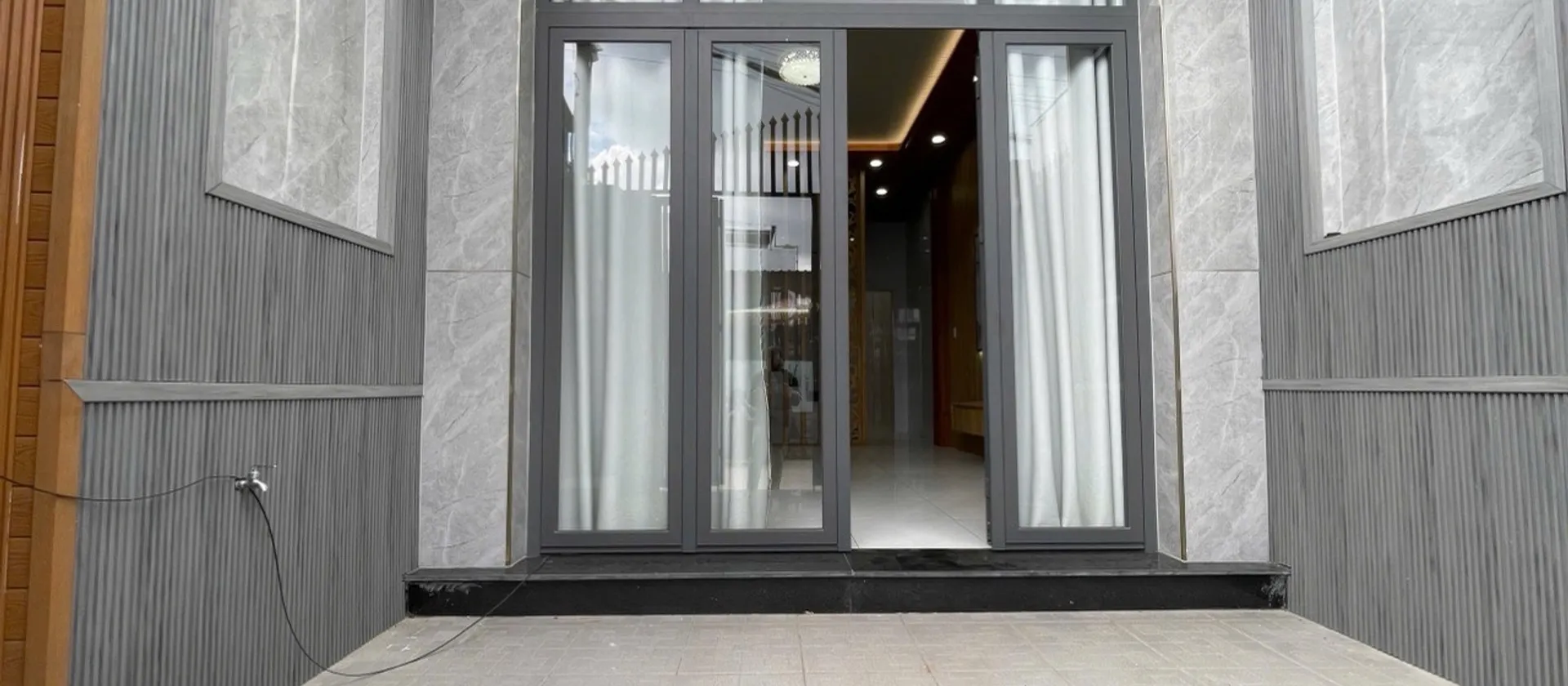 Bán nhà 3 tầng | 3 PN | trục Nguyễn Duy Trinh diện tích 54,4 m2 tại phường Phú Hữu... Bán nhà riêng tại Long Trường, Hồ Chí Minh 01