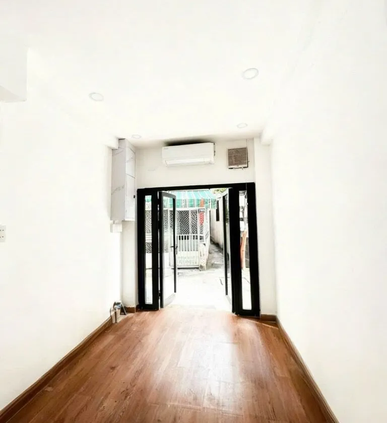 Nhà Hiếm Quận 10 Giá Tốt - Hộ Khẩu Sài Gòn, Hẻm Xe Hơi Đỗ Cửa... Bán nhà riêng tại Hòa Hưng, Hồ Chí Minh 01