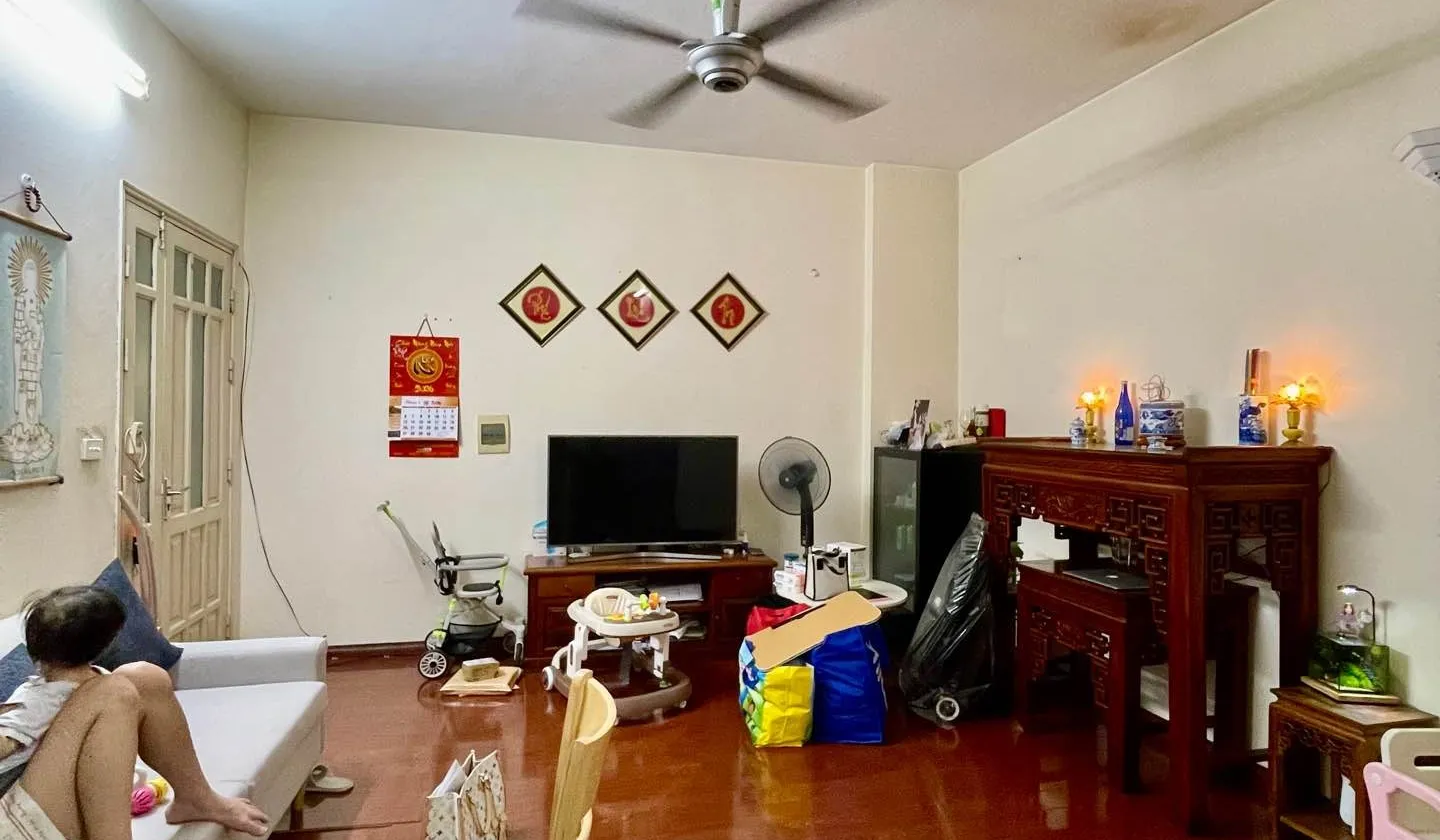 Bán căn hộ chung cư 70m2 tại Hoàng Quốc Việt, căn tầng 6 toà A tiềm năng... Bán căn hộ chung cư tại Nghĩa Đô, Hà Nội 01