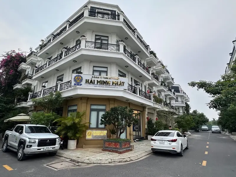 Nhà lô góc 3 mặt tiền siêu thoáng tại An Phú Đông... Bán nhà riêng tại An Phú Đông, Hồ Chí Minh 01