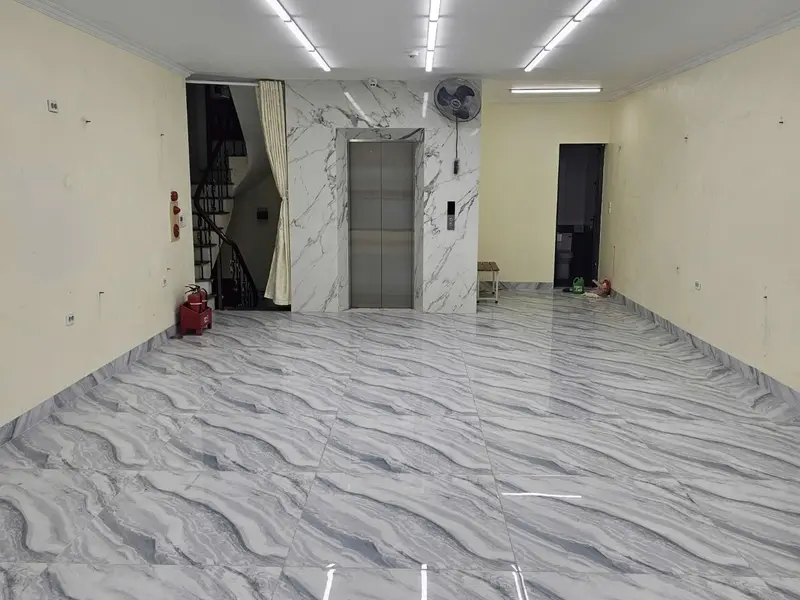 Nhà mặt phố khu vực Hai Bà Trưng, 8 tầng mặt tiền rộng tại trung tâm thành phố đông đúc... Bán nhà mặt phố tại Vĩnh Tuy, Hà Nội 01