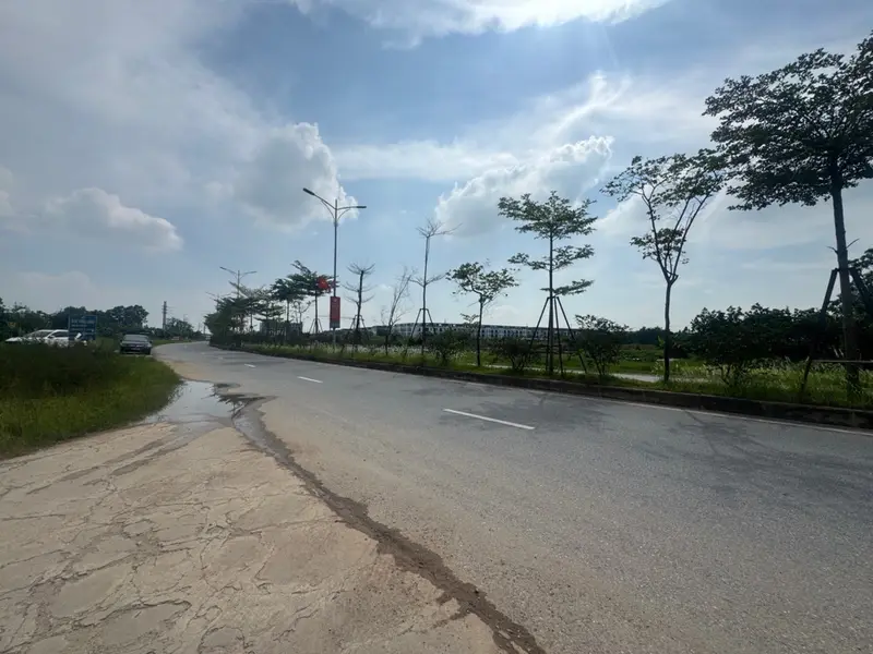 ĐẤU GIÁ X2 YÊN VINH – 76,4M | VỊ TRÍ ĐÓN HẠ TẦNG
✅ Sát Sun, HUD Mê Linh – gần Vành đai 4, cầu Hồng... Bán đất tại Quang Minh, Hà Nội 01
