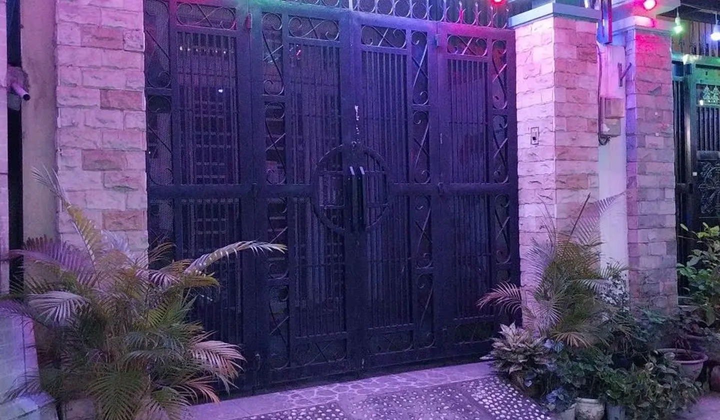 Chính chủ gò vấp xóm mới chia tài sản xe hơi thông , 4 x 14m ( nở hậu ) sổ riêng... Bán nhà riêng tại An Hội Đông, Hồ Chí Minh 01