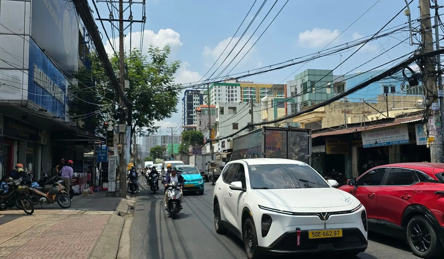 Bán nhà mặt phố 3 tầng, 3 phòng ngủ tại Tân Bình, mặt tiền 5m... Bán nhà mặt phố tại Tân Bình, Hồ Chí Minh 01