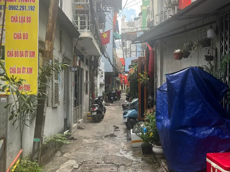 Nhà 2 tầng, vị trí đắc địa Quận 10, tặng đất siêu hiếm... Bán nhà riêng tại Diên Hồng, Hồ Chí Minh 01