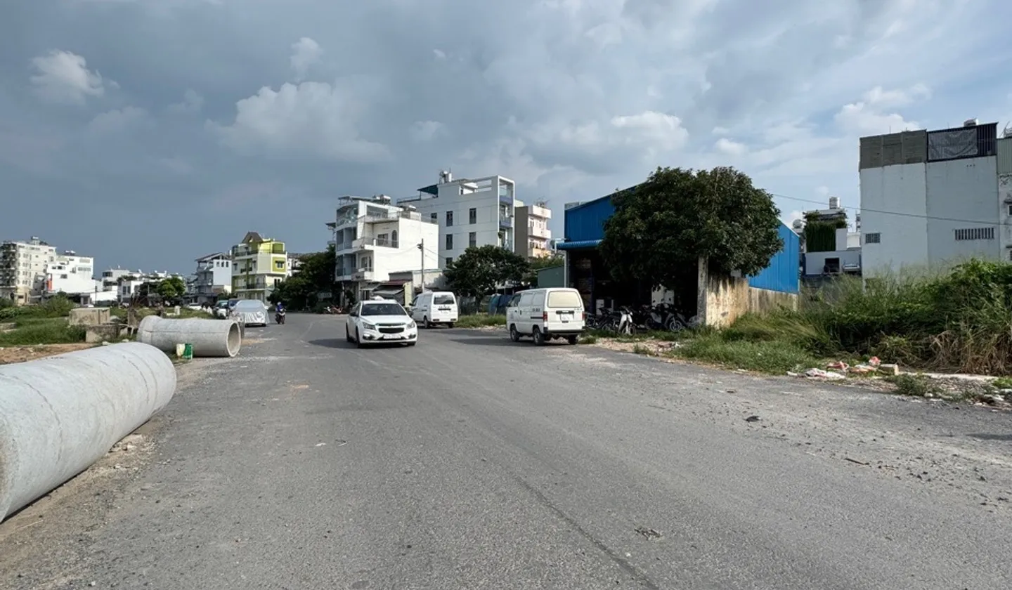 Bán đất 250m2 mặt tiền bờ kè Tham Lương, Thống Nhất,ngang 6.7.... Bán đất tại An Hội Đông, Hồ Chí Minh 01