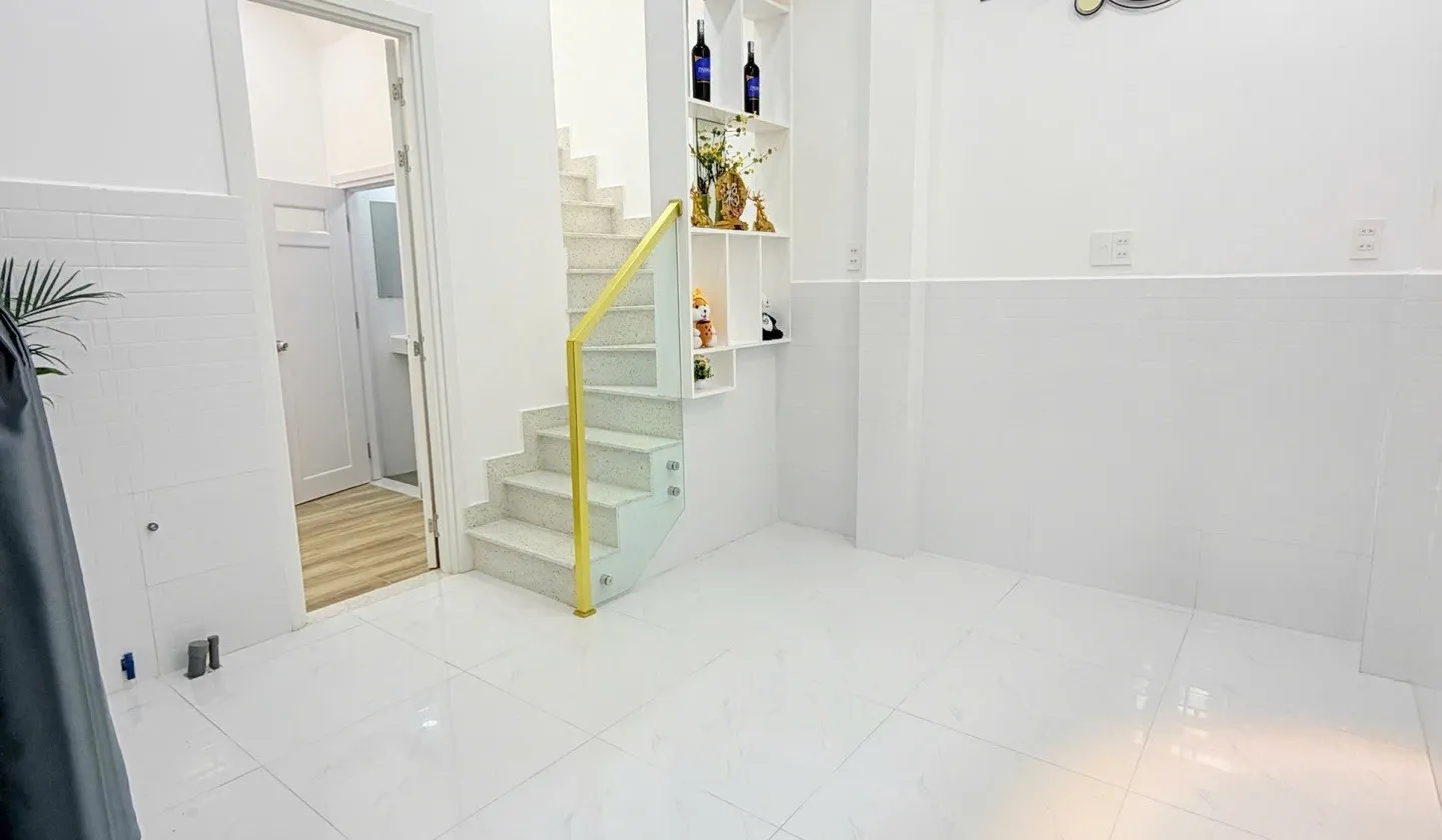 NHÀ MỚI 2 TẦNG - HỒNG LẠC - TÂN BÌNH - GẦN MT - 19 M2 - VUÔNG ĐẸP HOÀN CÔNG ĐỦ - TẶNG FULL NỘI THẤT... Bán nhà riêng tại Bảy Hiền, Hồ Chí Minh 01