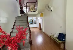 Bán nhà KIM GIANG 9.5 tỷ Ngõ Rộng Thoáng Nhà Đẹp Diện tích rộng Gần Bãi Ô Tô sổ đỏ chính chủ ở ngay... Bán nhà riêng tại Thanh Liệt, Hà Nội 06