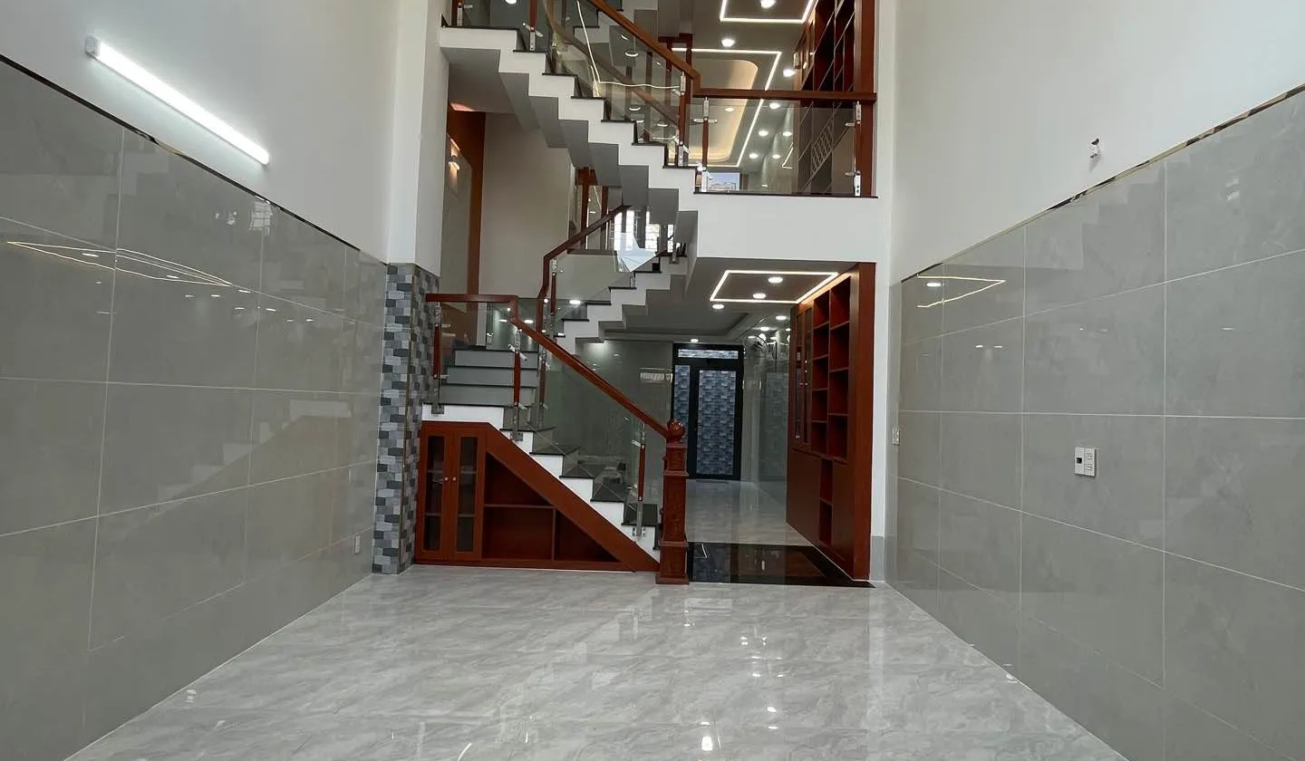Nhà 5 tầng Bình Tân, hơn 7ty xíu, hẻm xe tải thông... Bán nhà riêng tại Tân Tạo, Hồ Chí Minh 01