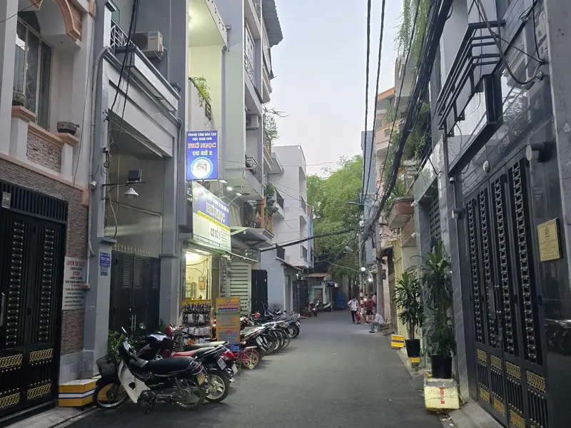Bán nhà 3 tầng 4 phòng ngủ hẻm xe tải Tân Bình... Bán nhà riêng tại Bảy Hiền, Hồ Chí Minh 01