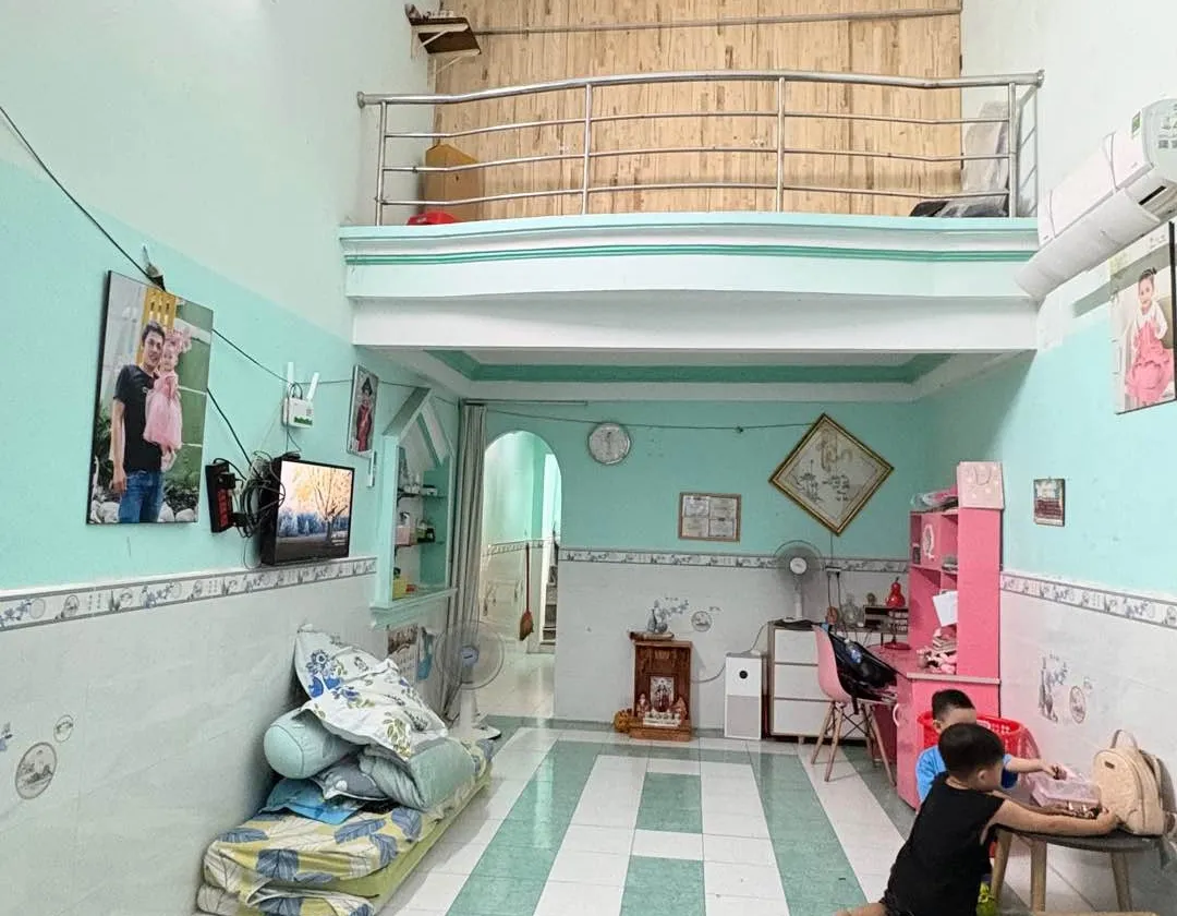 Nhà 2 tầng 42m2 hướng đông tại Hóc Môn giá 3,15 tỷ... Bán nhà riêng tại Bà Điểm, Hồ Chí Minh 01