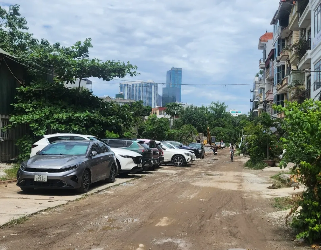 GIANG VĂN MINH 102M2, Ô TÔ VÀO NHÀ KHU VỰC VIP. CHỈ 24 TỶ... Bán nhà riêng tại Ngọc Hà, Hà Nội 01